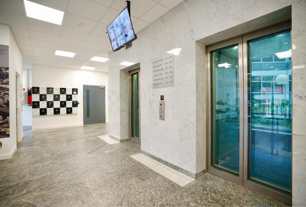 Apartmán Bayard Plaza Peterborough Exteriér fotografie